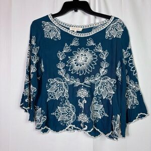 Solitaire Floral Embroidered Teal White XL Scalloped Hem Flare Sleeve Boho Chic